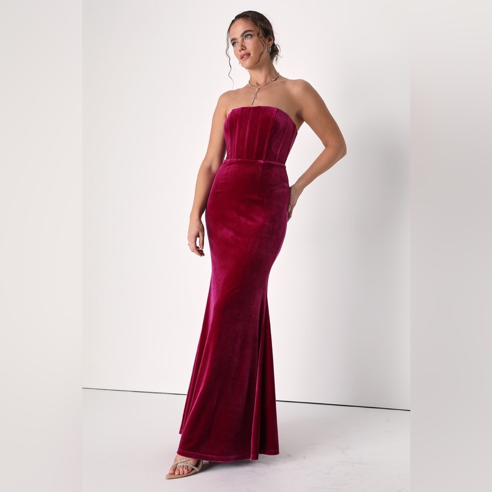Lulus Size Medium Strapless Gown